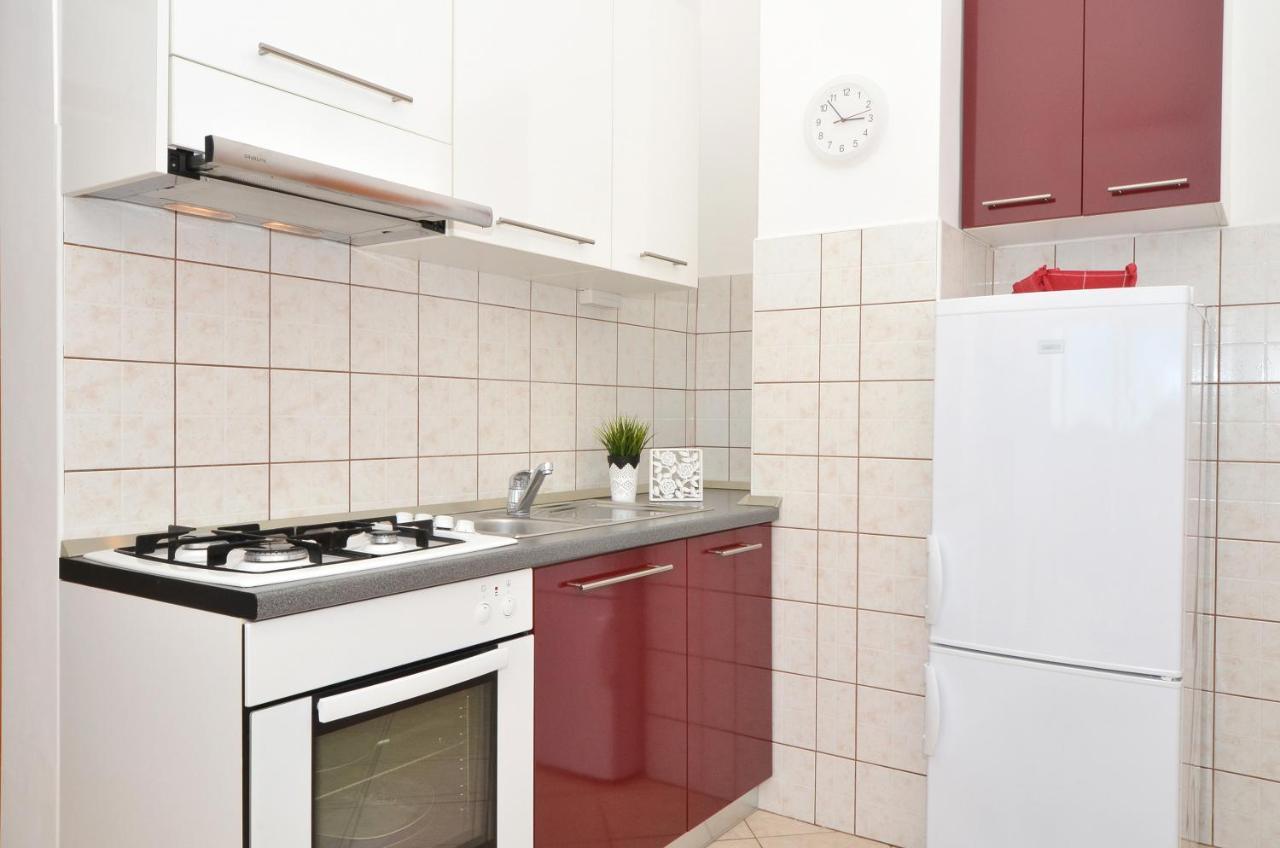 Basic Rogoznica Apartment
